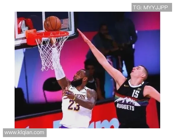 湖人掘金季后赛第三场激战回顾球星表现与战术分析 湖人掘金季后赛第三场激战回顾球星表现与战术分析